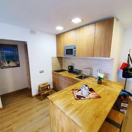 Apartment One Bedroom At 50 M Away From The With View And Furnished Terrace