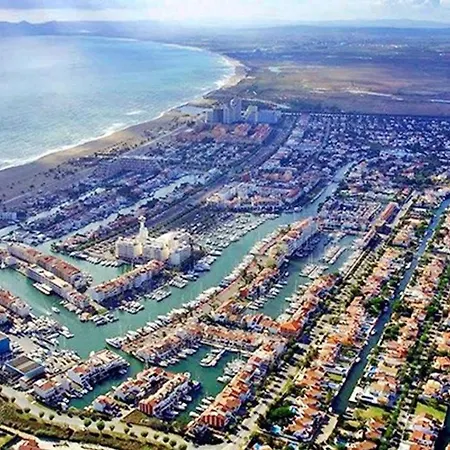 One Bedroom At 50 M Away From The With View And Furnished Terrace * Empuriabrava