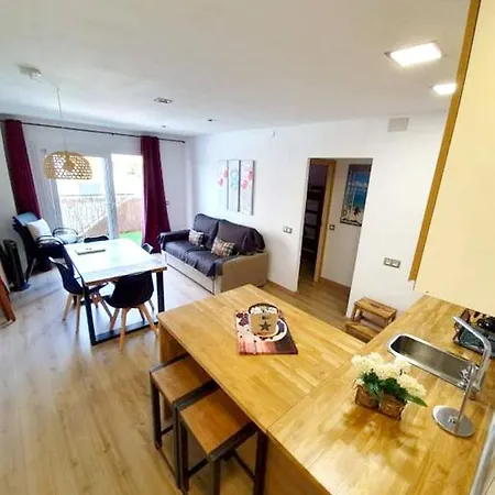 شقة One Bedroom At 50 M Away From The With View And Furnished Terrace *